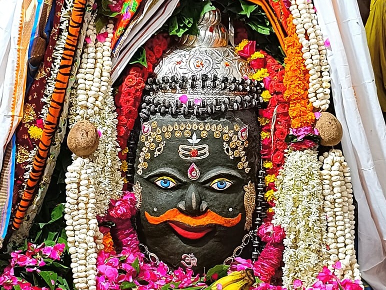 सावन महीने का तीसरा सोमवार महाकाल के आंगन में बमभोले - India First News